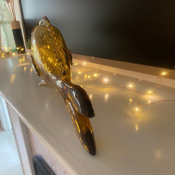 1960s I Empty Crackle Glass Horizontal Fish Wine Bottle - Picture 3 of 16